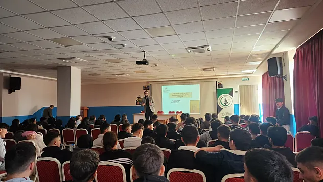 Lise öğrencilerine 'Organ ve Doku Nakli' semineri
