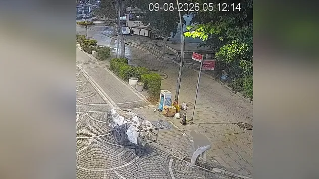 Lüleburgaz'da yağmur suyu mazgallarını çalan şüpheli kamerada