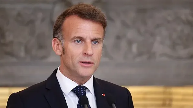 Macron'dan AB'ye çağrı: 'Akaryakıt fiyatlarını düşürmek için düzenlemeler esnetilsin'