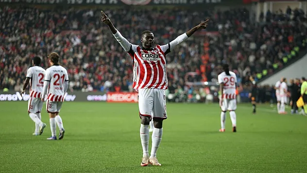 Marius Mouandilmadji, Samsunspor'da kariyer sezonunu yaşadı