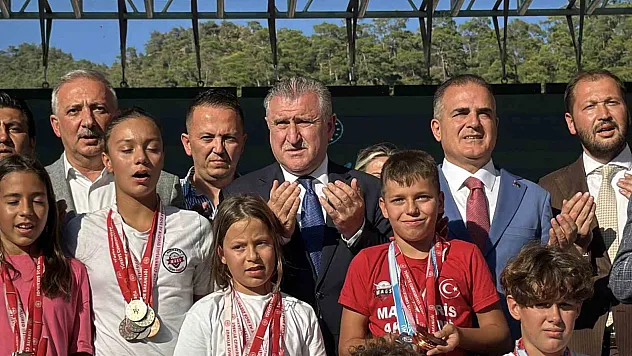 Marmaris'e Bakan Bak'tan Olimpik Havuz Müjdesi