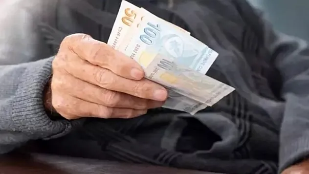 Mart ayı yaşlı ve engelli aylıkları hesaplara yatmaya başladı