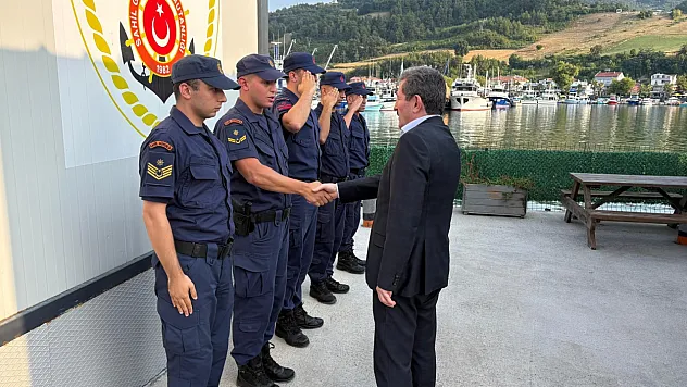 Mavi Vatan'da 7/24 Nöbet: Vali Tavlı'dan Yakakent Sahil Güvenlik Timi'ne Ziyaret