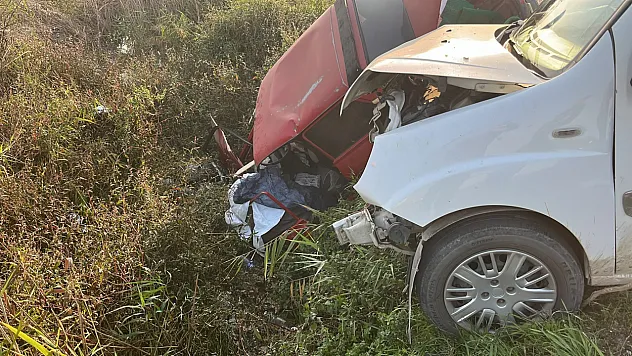 Mersin Tarsus'ta otomobil kanalete uçtu 1 ölü