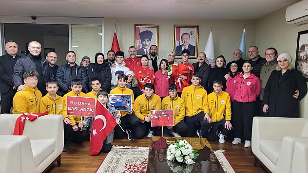Milli atıcılar Bulgaristan'dan madalyalarla Samsun'a döndü