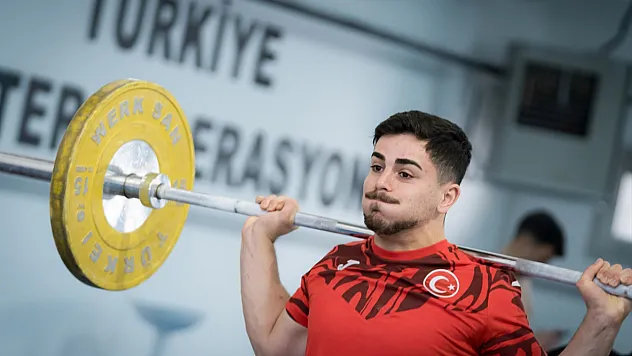 Milli halterciler, rekor peşinde