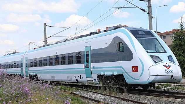 Milli Hızlı Tren 240 Kilometre Hızı Gördü!