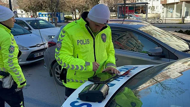 Milyonlarca sürücüye büyük şok: Trafik cezaları tarihi artışla yürürlüğe girdi