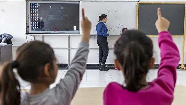 Milyonlarca veli bu soruyu soruyor: Yarın okullarda ders var mı?