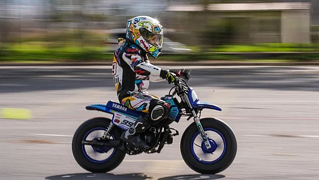 Minik Pars'ın 'otoparklardan şampiyonluğa' motosiklet yolculuğu