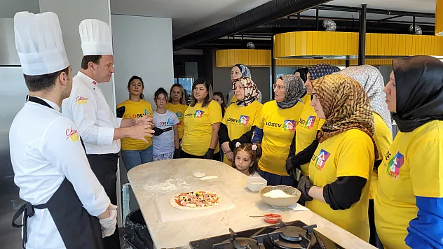 Minik Şefler Pizza Yaparak Moral Depoladılar