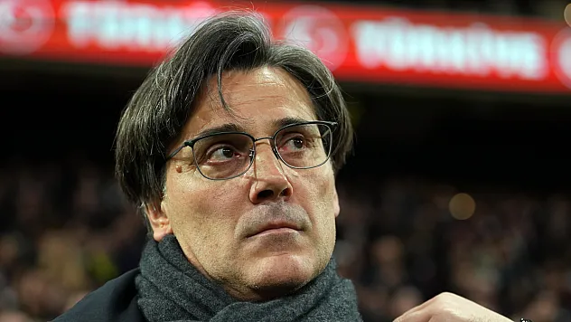 Montella'dan 8 değişiklik: Milliler Romanya karşısında yeni 11'le sahada