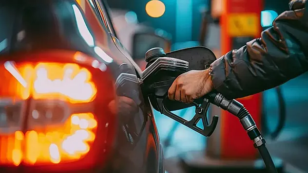 Motorinde Büyük İndirim Kapıda: 14 Nisan'da Fiyatlar Sert Düşüyor