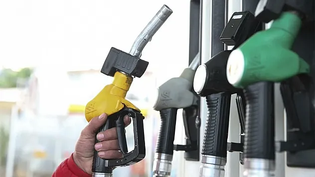 Motorine bu gece 93 kuruş indirim geliyor