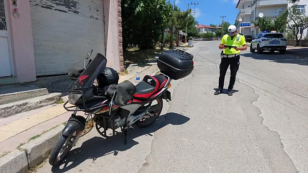 Motosiklet sürücüsü yaralandı