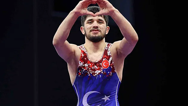 Muhammet Karavuş'tan altın madalya