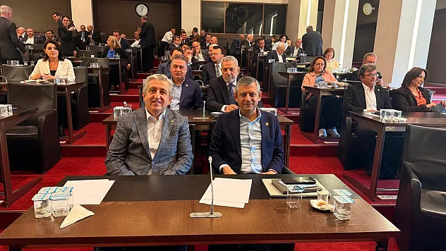 Murat Çan'dan Özgür Özel'e tebrik