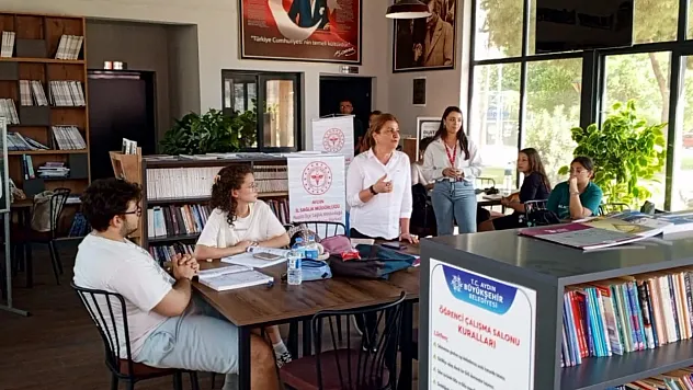 Nazilli'de gençlere kitap okuma farkındalığı