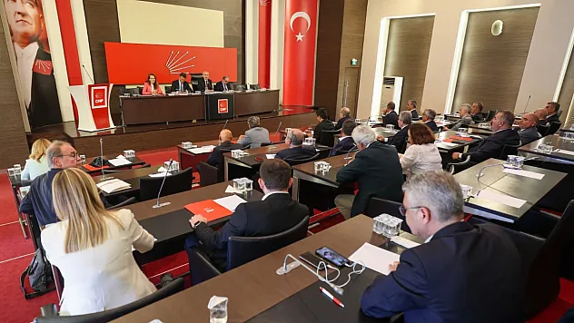 Neslihan Hancıoğlu Parti Meclisi toplantısına katıldı