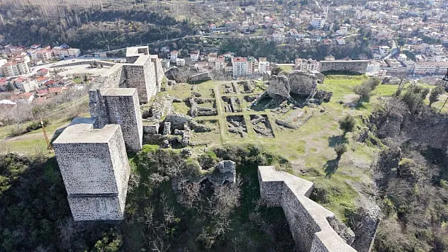 Niksar Kalesi'nin Kuzey Surlarında Restorasyon Başlıyor