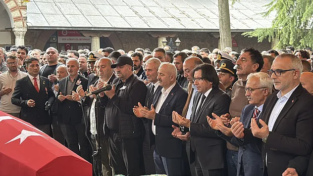 Nöbette kalp krizi geçiren Uzman Çavuş Oğuzcan Alma son yolculuğuna uğurlandı