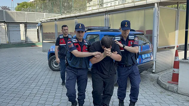 Odunlukta Binlerce Uyuşturucu Hap! 19 Yaşındaki Şüpheli Tutuklandı