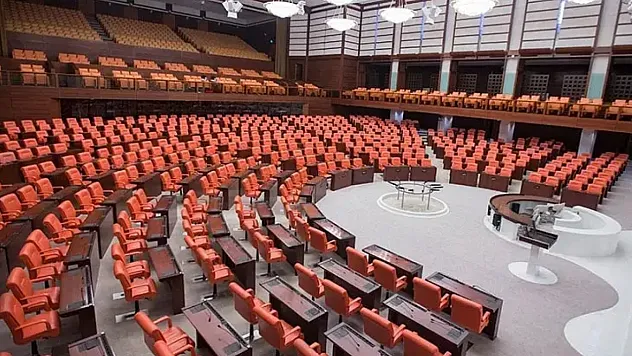 Öğrenci affını da içeren yükseköğretim düzenlemesi komisyondan geçti