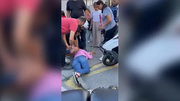 Okul önünde bıçaklı dehşet