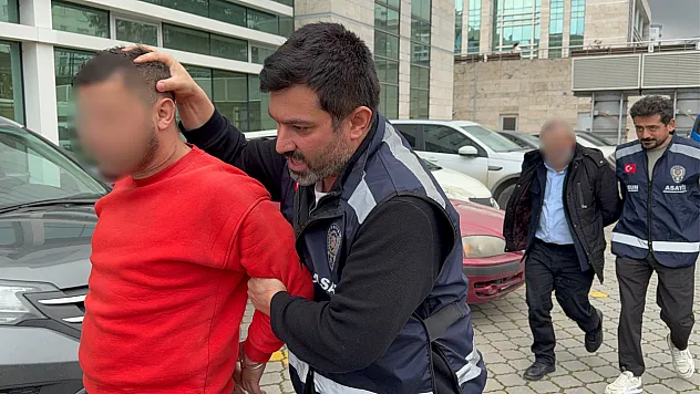 Okul önündeki silahlı saldırıda 2 kişi adliyeye sevk