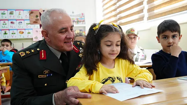 Okumayı Öğrenen Minik Ellerden Vatan Nöbetine Selam