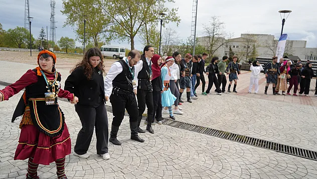 OMÜ'de hıdırellez rüzgarı: Öğrenciler doyasıya eğlendi