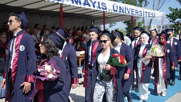 Omü'den sağlık ordusuna 350 yeni mezun