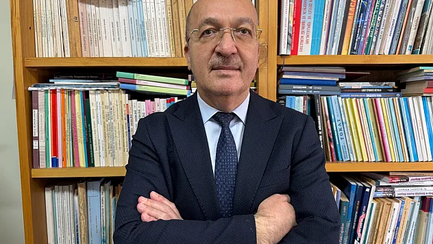 OMÜ'lü Zeybek: Füzeler depremleri tetikleyebilir ancak deprem oluşturamaz