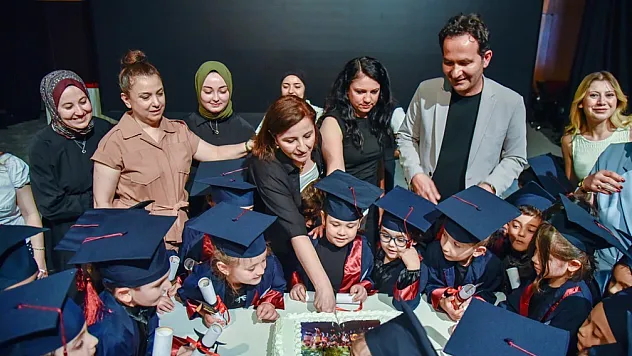OMÜ'nün minik öğrencileri ilkokul yolculuğuna uğurlandı