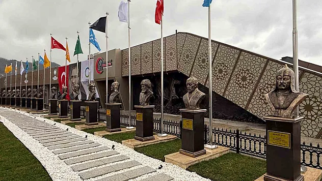 Ordu'da 'Metehan'dan Mehmetçiğe Türk Devletleri Tarihi Müzesi' açıldı