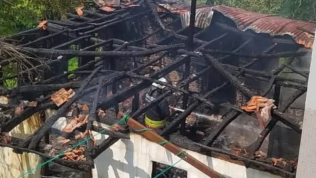 Ordu'da yangın çıkan tek katlı ev kullanılamaz hale geldi