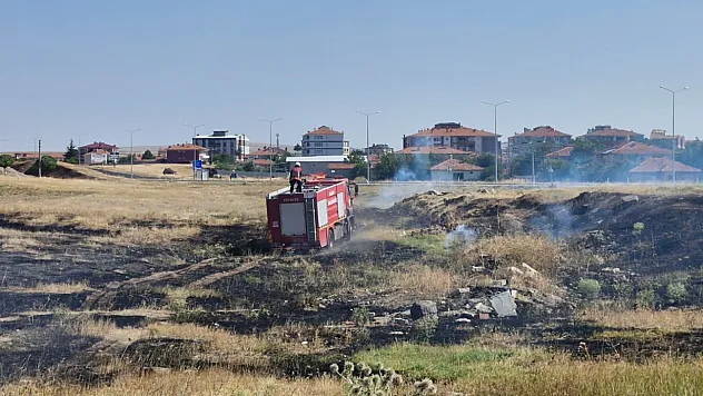 Örtü yangını korkuttu
