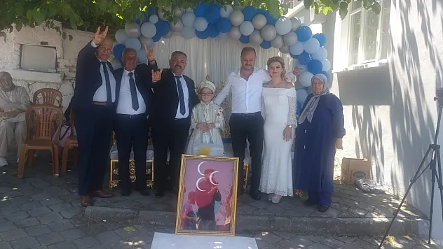 Osman Tercan'dan Anlamlı Üç Hilal Hediyesi