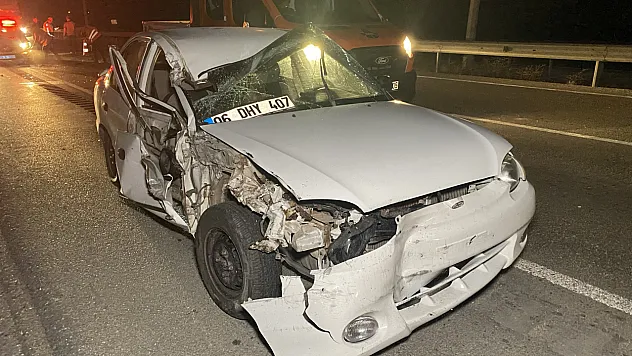 Otomobil hurdaya döndü, sürücü sağ çıktı!