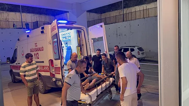 Otomobil yayla yolunda uçuruma yuvarlandı: 2 yaralı