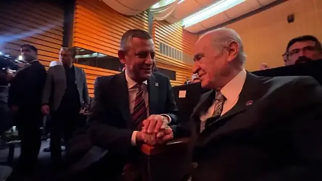 Özgür Özel ile Devlet Bahçeli'den samimi sohbet