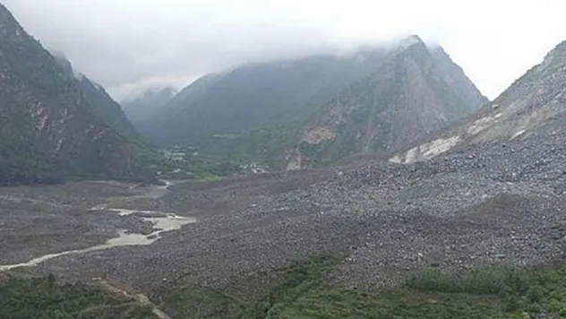 Pekin yakınlarında 4 bin 400 kişi tahliye edildi