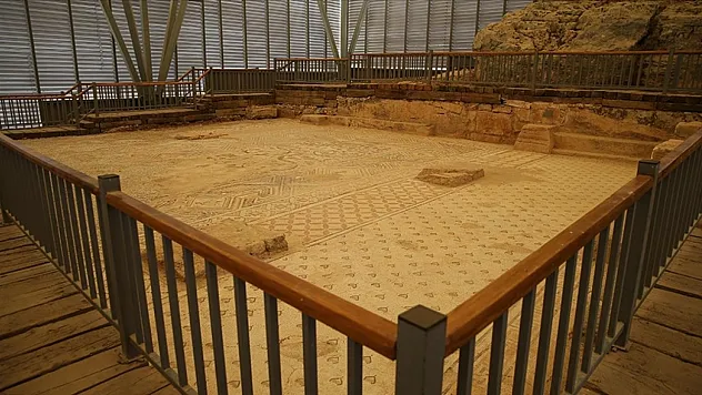 Perre Antik Kenti'ndeki 125 metrekarelik mozaikte konservasyon işlemi tamamlandı