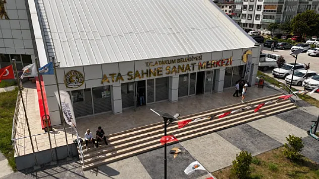 Prof. Dr. Mehmet Okuyan Ata Sahne'de Samsunlularla buluşuyor