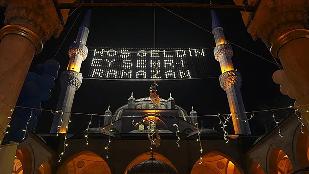Ramazan 2026 Başladı: İlk Sahur, İlk Teravih ve Merak Edilen Tüm Detaylar