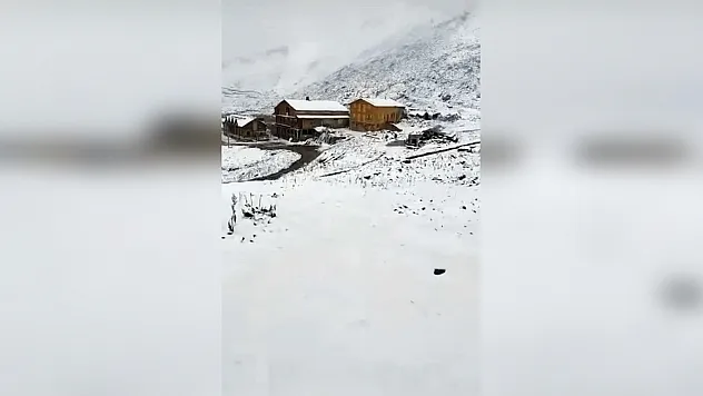 Rize'de Eylül ayında kar sürprizi