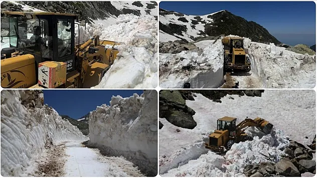 Rize'de  karla mücadele sürüyor