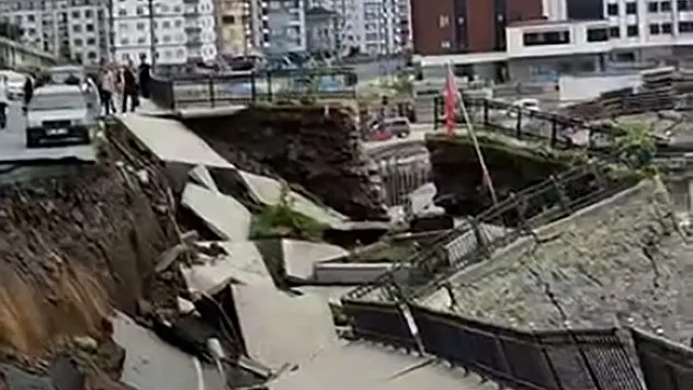 Rize'de Yol Çöktü, İki Bina Tedbir Amaçlı Boşaltıldı