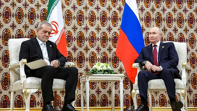 Rusya Devlet Başkanı Putin, İran Cumhurbaşkanı Pezeşkiyan ile görüştü