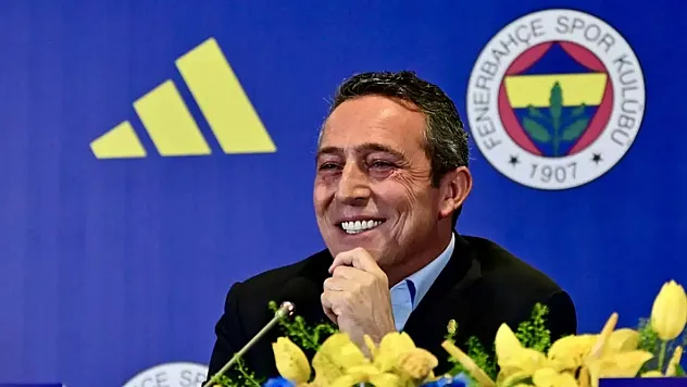 Fenerbahçe iki yıldızı aynı uçakla İstanbul'a getiriyor!